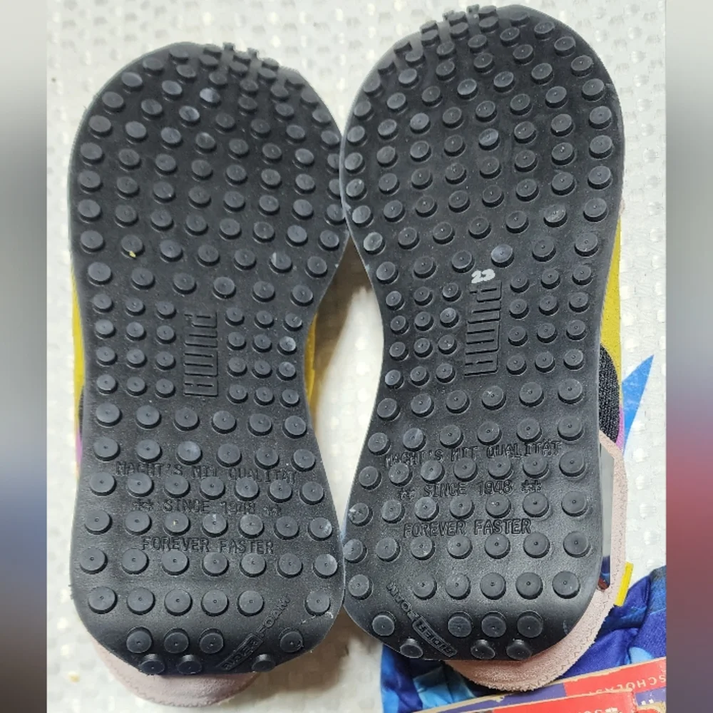 PUMA EUC JUNIOR SZ 5.5 RIDER SMILEWORLD SNEAKERS SHOES - Picture 9 of 9